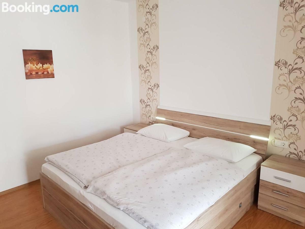 스타리그라드 파클레니차 Apartamani Katarina Vl.Ilija Jusup 아파트 외부 사진