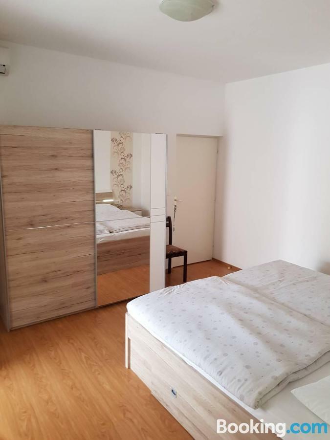 스타리그라드 파클레니차 Apartamani Katarina Vl.Ilija Jusup 아파트 외부 사진